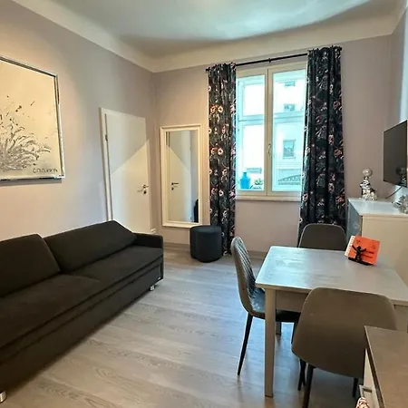 Ignaz 28 Apartment#3 *